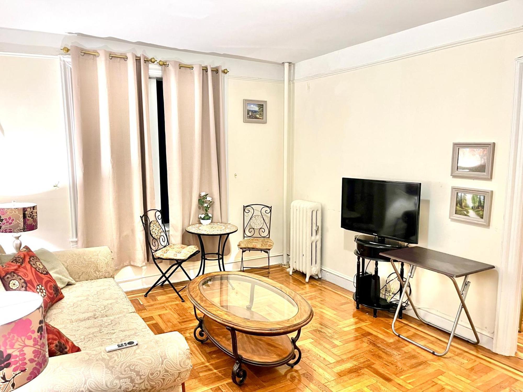 Monthly In Manhattan * New York