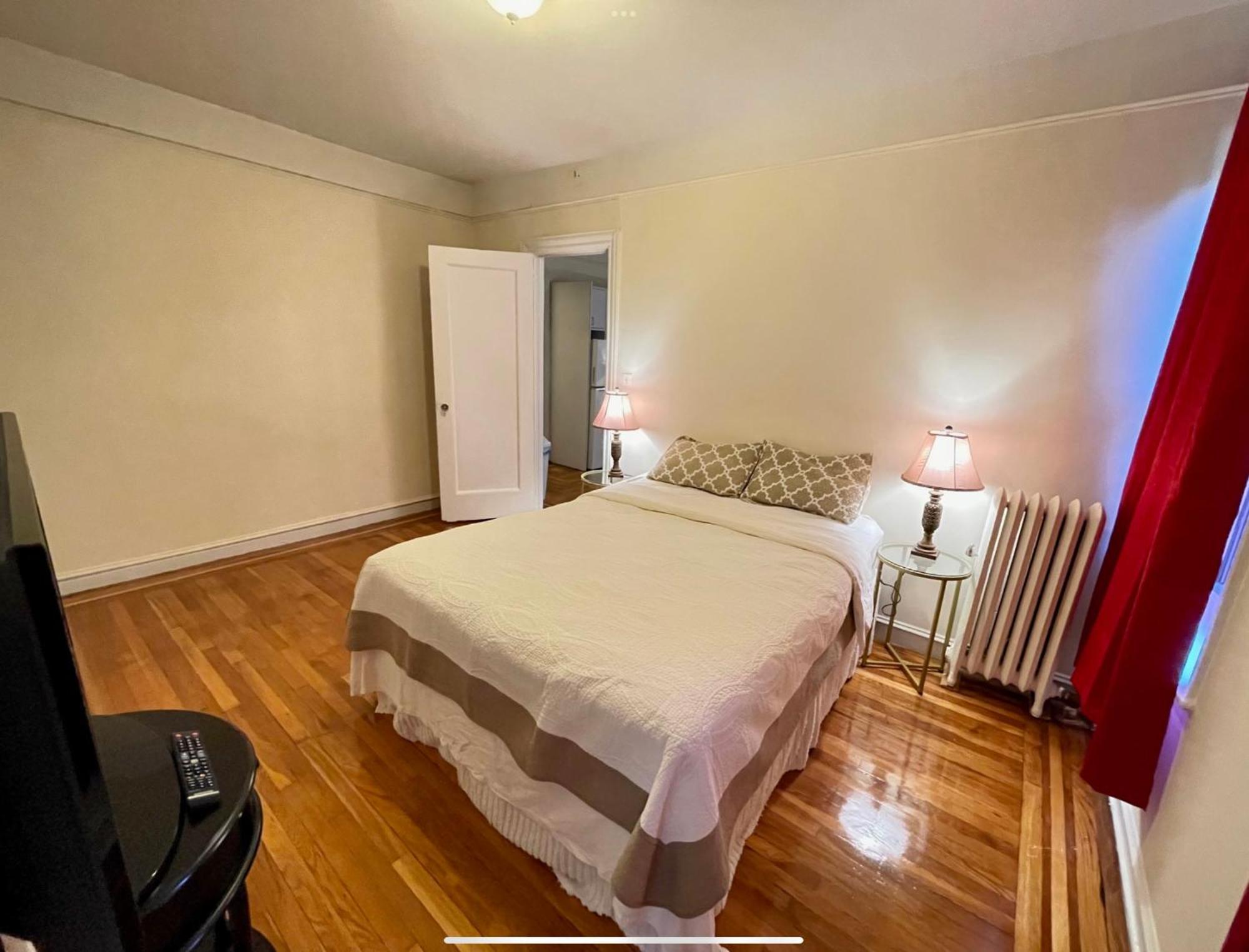 Monthly In Manhattan * New York