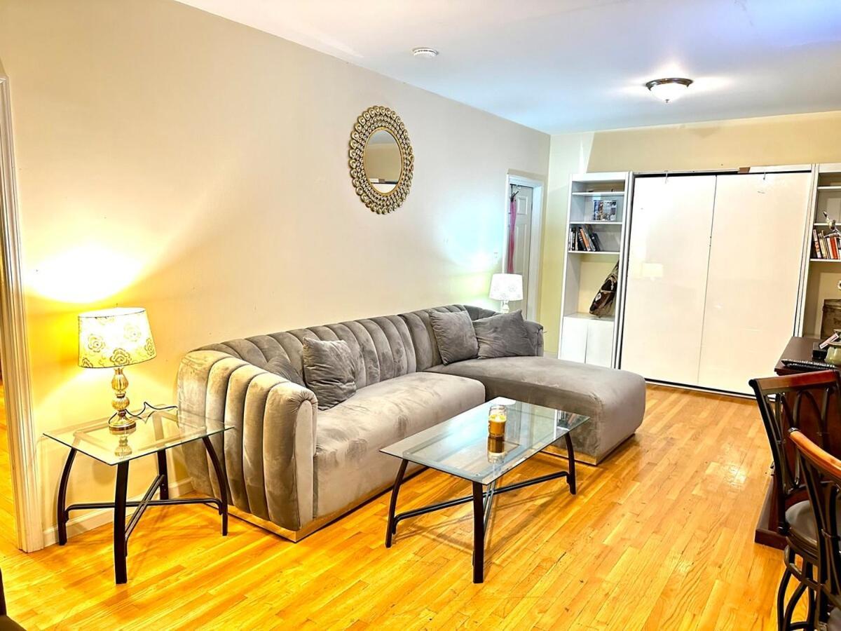 Monthly In Manhattan Apartment New York