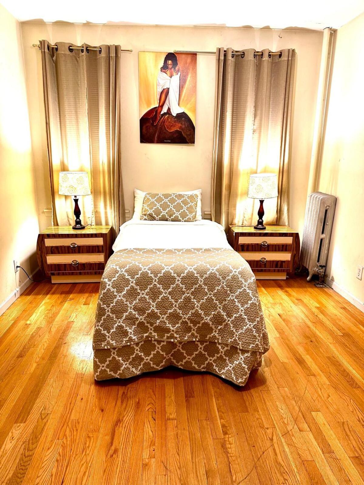 Apartment Monthly In Manhattan