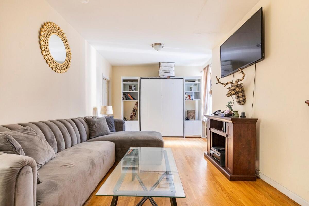 Monthly In Manhattan Apartment New York