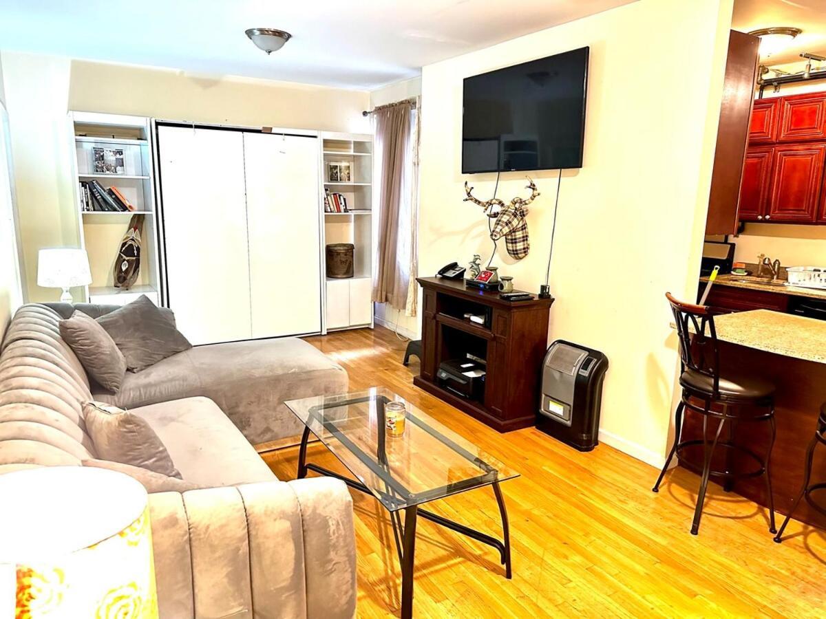 Monthly In Manhattan New York